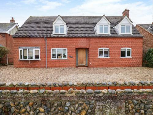 Mundesley House | Cliff Cottage