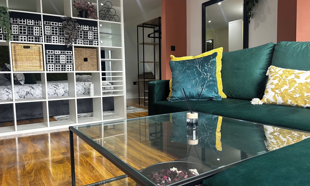 Chester Apartment | Comfortable 1-bed Chester Apartment with Parking & Full Kitchen, Home from Home