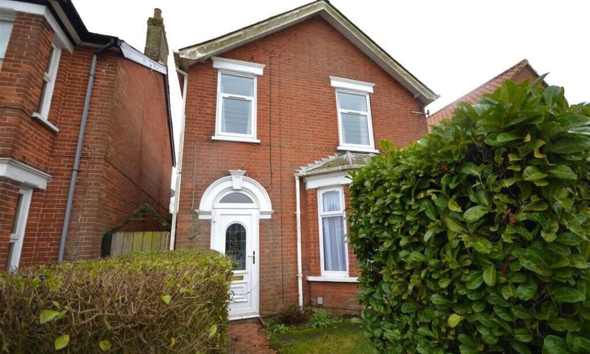 Leiston Apartment | Comfortable 6BR Home | Coast & Sizewell Nearby