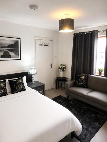 Basildon House | Comfortable Rooms Near Basildon Town Centre
