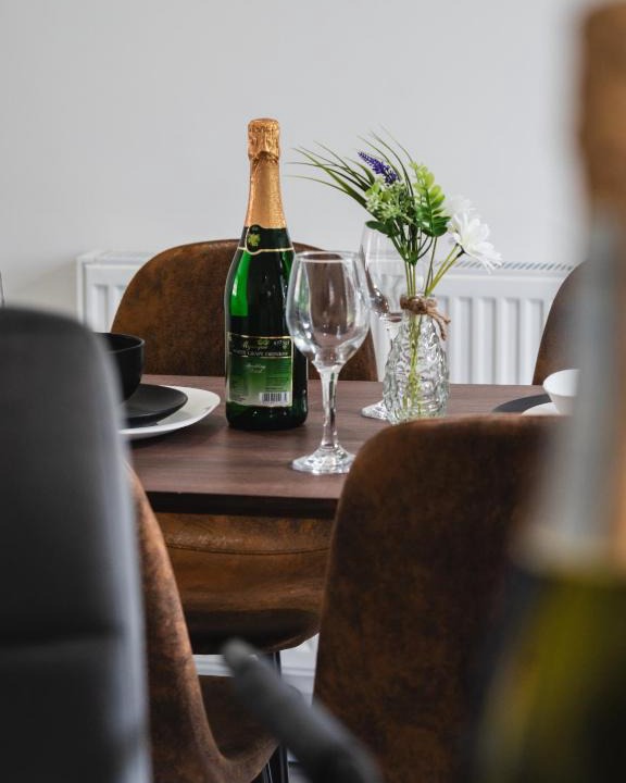 Preston House | Comfy Spacious Home Near Preston City Centre - Sleeps 6