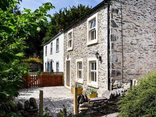 Bampton House | Conn Cottage