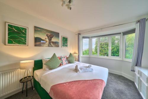 High Wycombe House | Contractor Base 4BR Fast WiFi Parking High Wycombe
