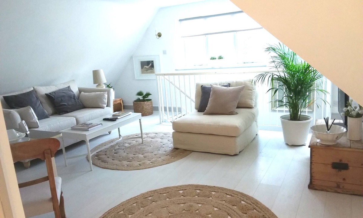 Armscote Apartment | Corn Mill cottage spacious apartment and B&B