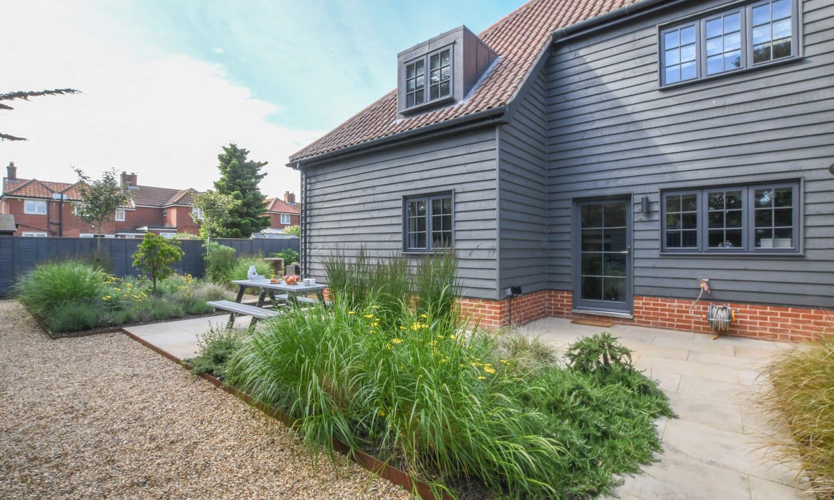 Thorpeness Cottage | Corner Cottage, Thorpeness