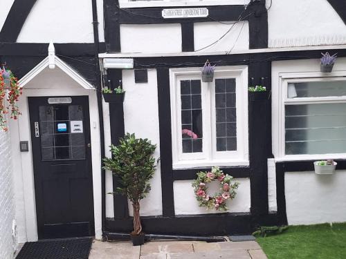 Ashford House | Cornerstone Budget