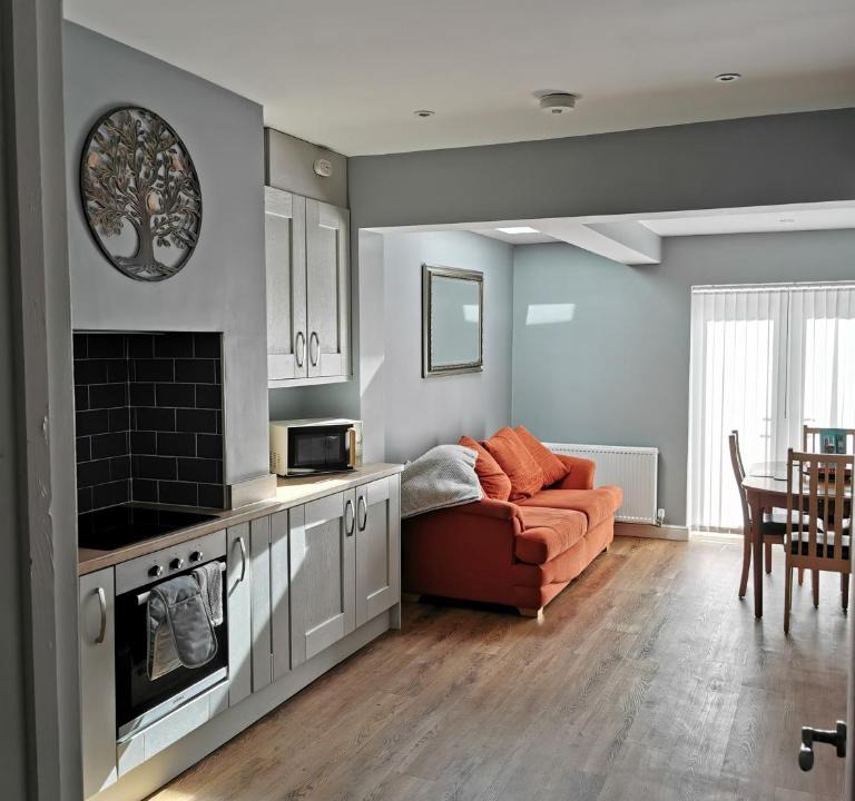 Spetchley House | Cosy, comfortable home close to city centre