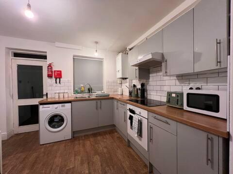Earlham Apartment | Cosy & Comfy Winter Home