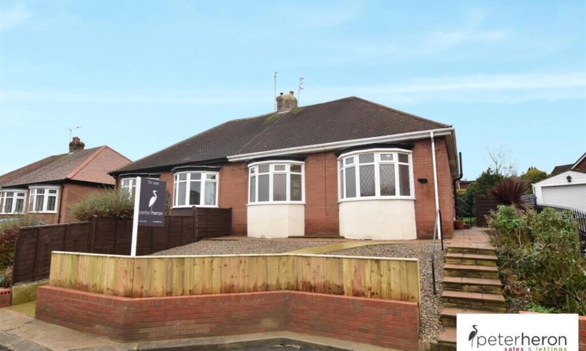 Sunderland House | Cosy & spacious bungalow near to coast