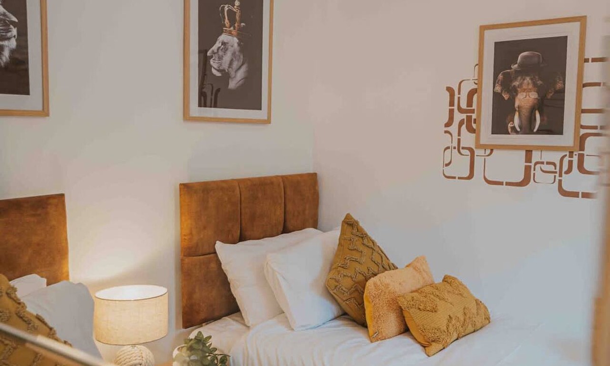 Cirencester House | Cotswolds 2BD 1 Bath Garden City Centre