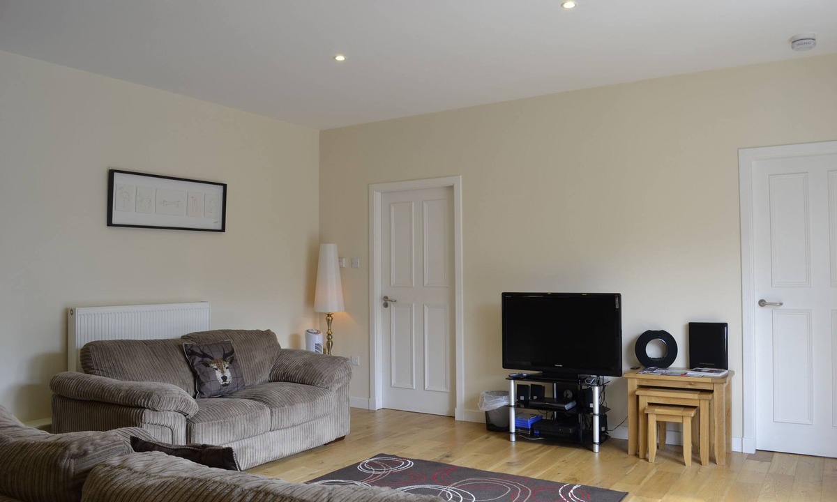 Arden Apartment | Courtyard Studio (Auchendennan)