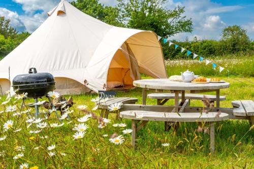 Ringstead House | Cowslip at Blancas Bell Tents