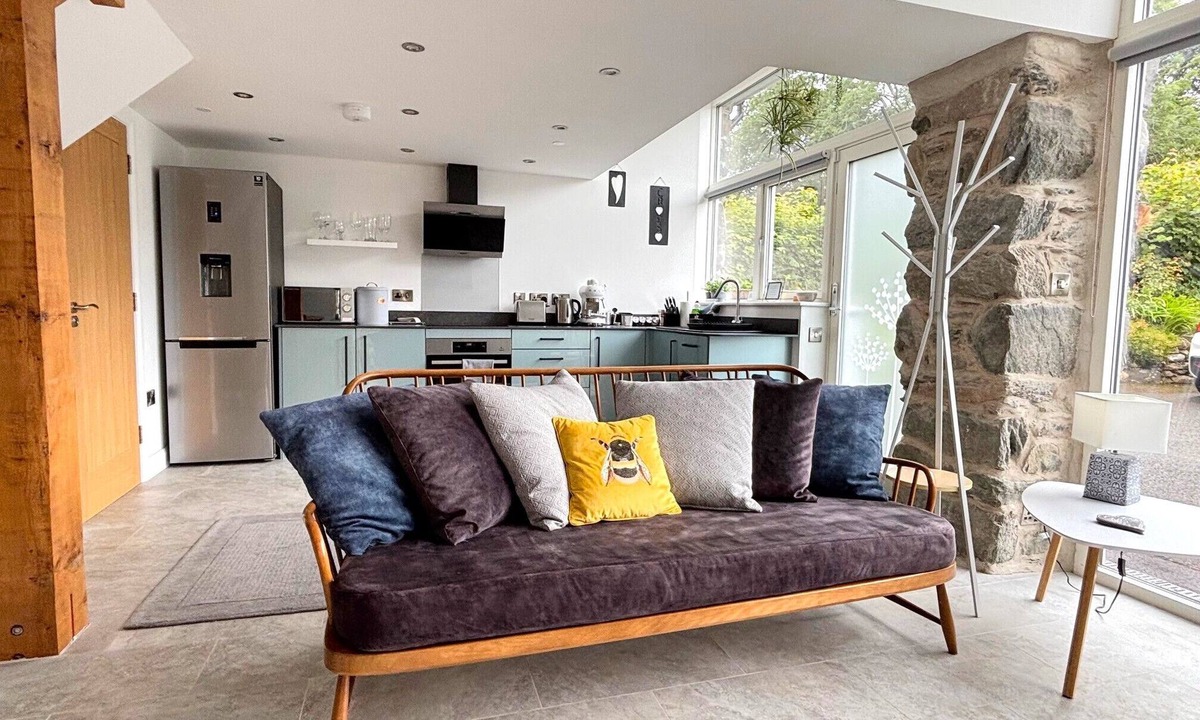 Llanelltyd House | Cuddfan Idris - One Bedroom House, Sleeps 2