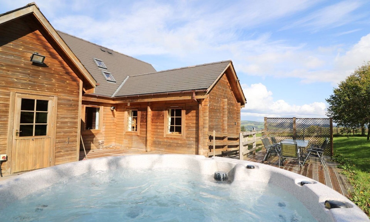 Kinnerton Cottage | Dan Y Coed