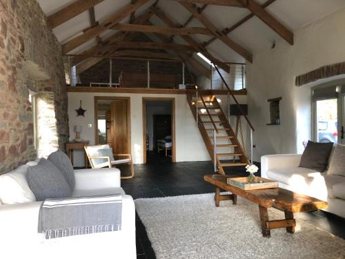Carmarthen Bed & Breakfast | Dan y Graig Barn, Carmarthen