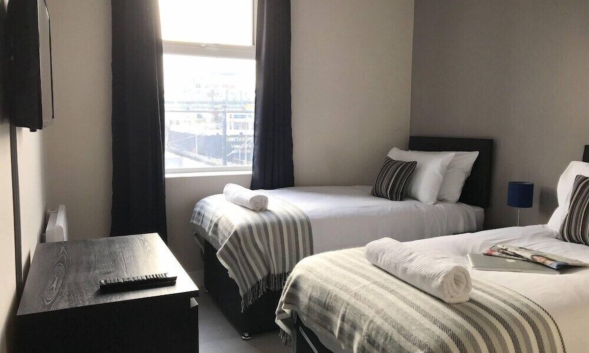 Bootle Hotel | Dockside Lodge