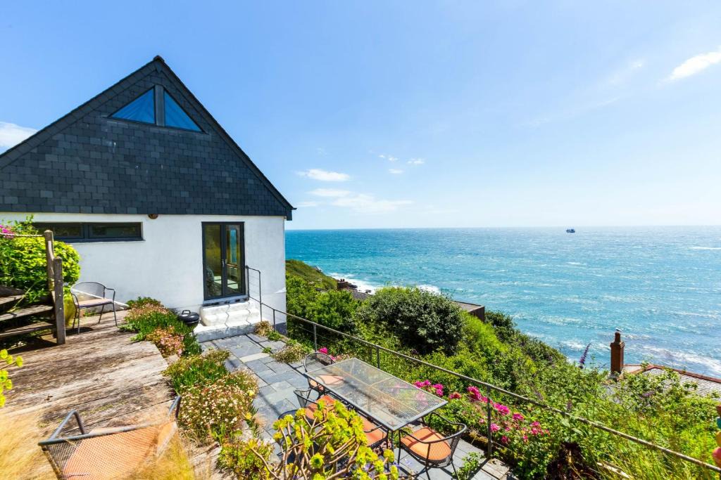 Coverack House | Dolphins