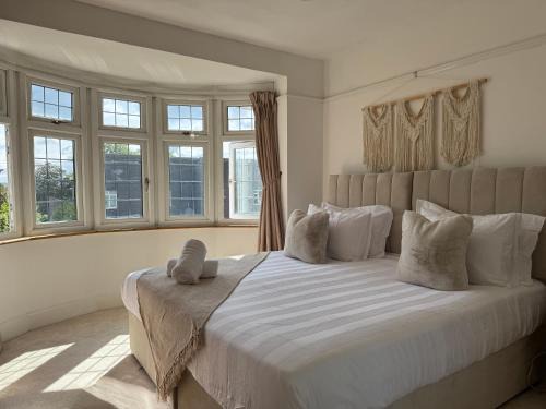 Wainscot Apartment | Double Driveway, Spacious Home, Near Castle & High St