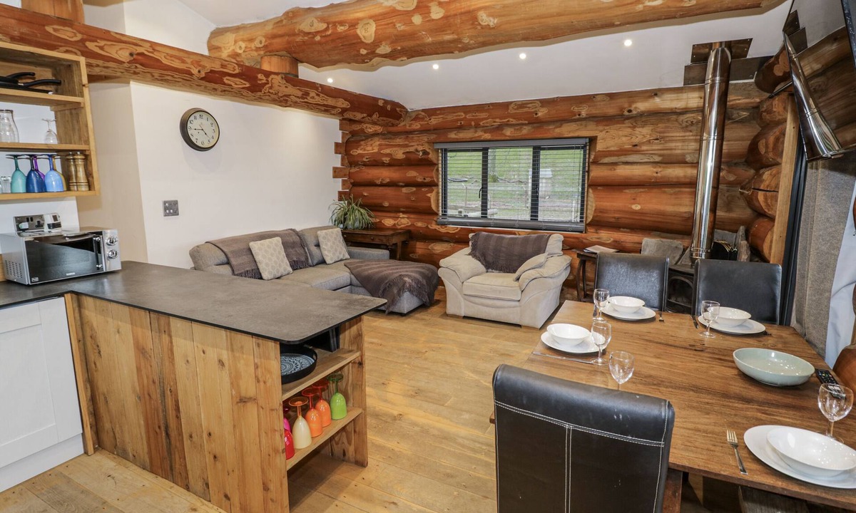 Upper Sapey Cottage | Douglas Cabin