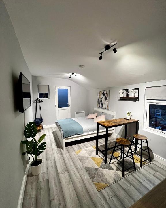 Fishponds Apartment | DVM escape Flat 2