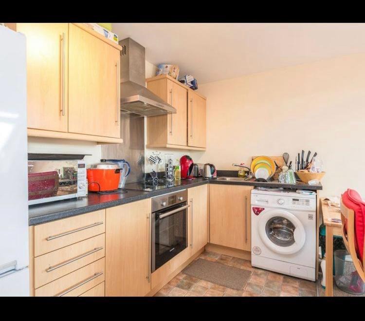 Avonmouth House | EazyStay