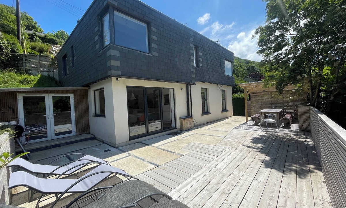 Hele House | Echium Heights, 4 bed retreat, secluded with views