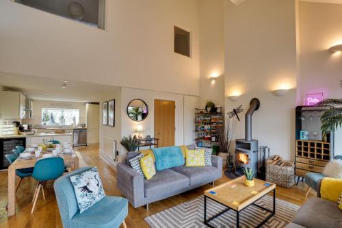 Cirencester House | Eider Cottage Lower Mill Estate Lakeside Escape with Spa Access