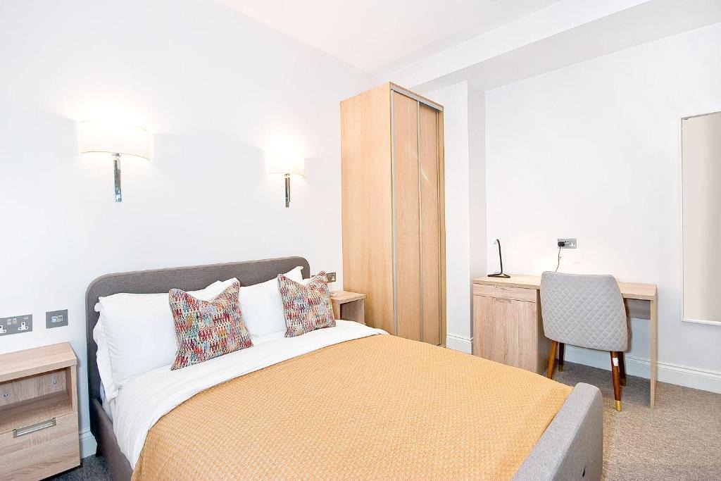Temple House | Eldon Chambers Pod 2 by City Living London