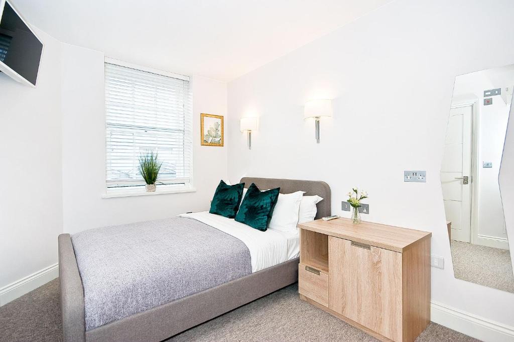 Temple Apartment | Eldon Chambers Pod 4 by City Living London