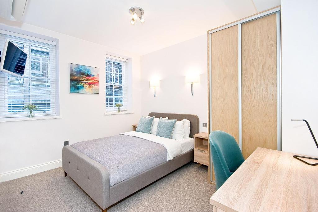Temple House | Eldon Chambers Pod 6 by City Living London