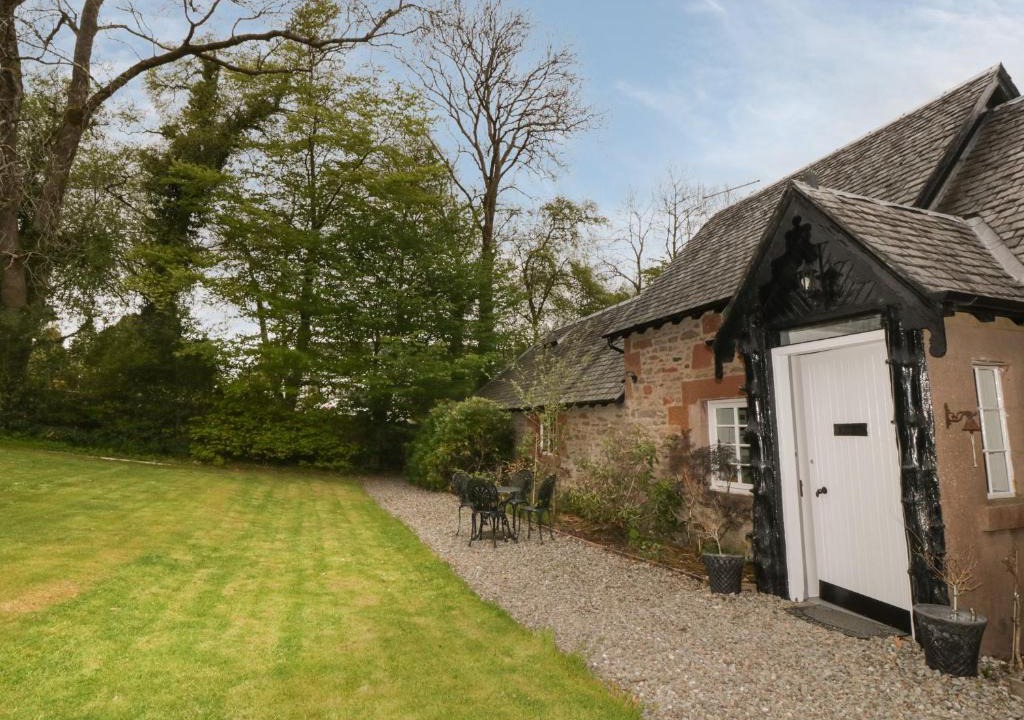 Drymen House | Ellanderroch