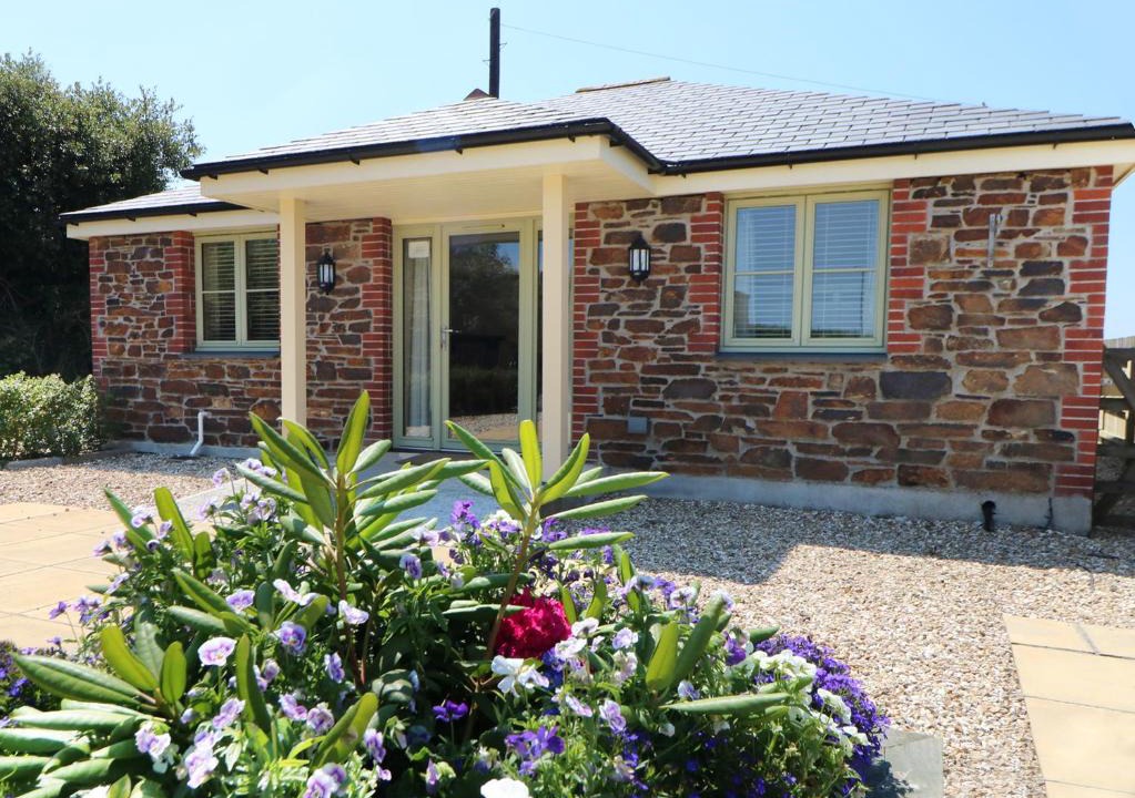 Grampound House | Elm Cottage