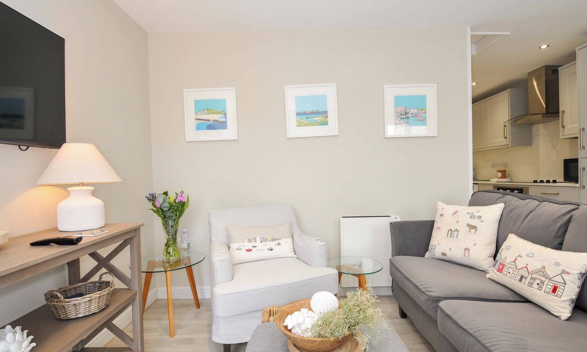 West Looe Cottage | Evelyn