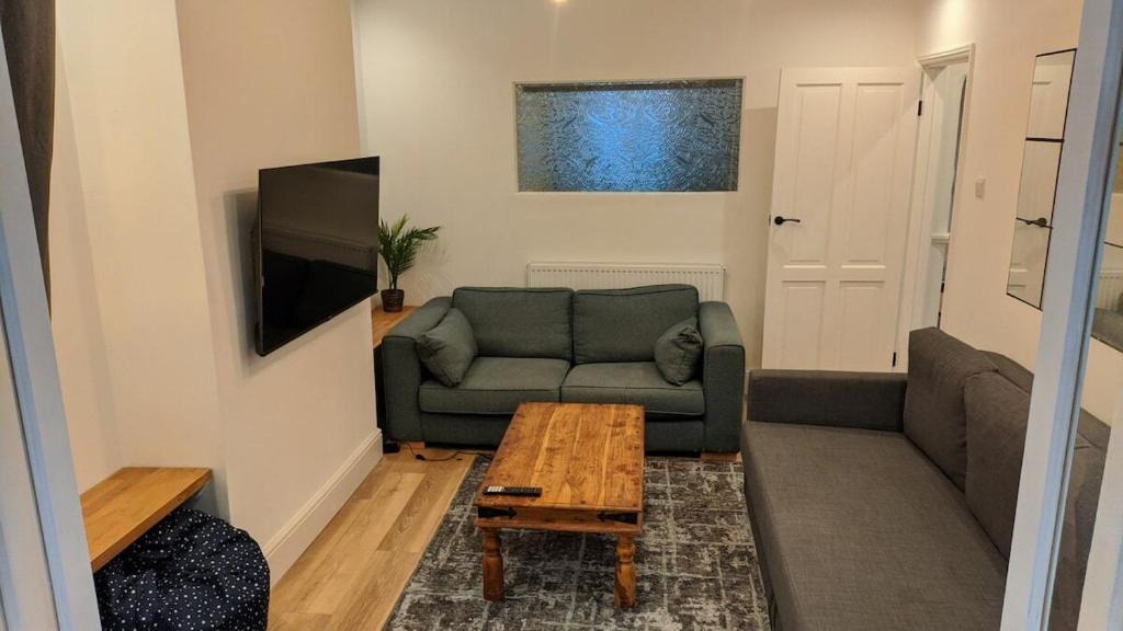 Exeter House | Evelyn House