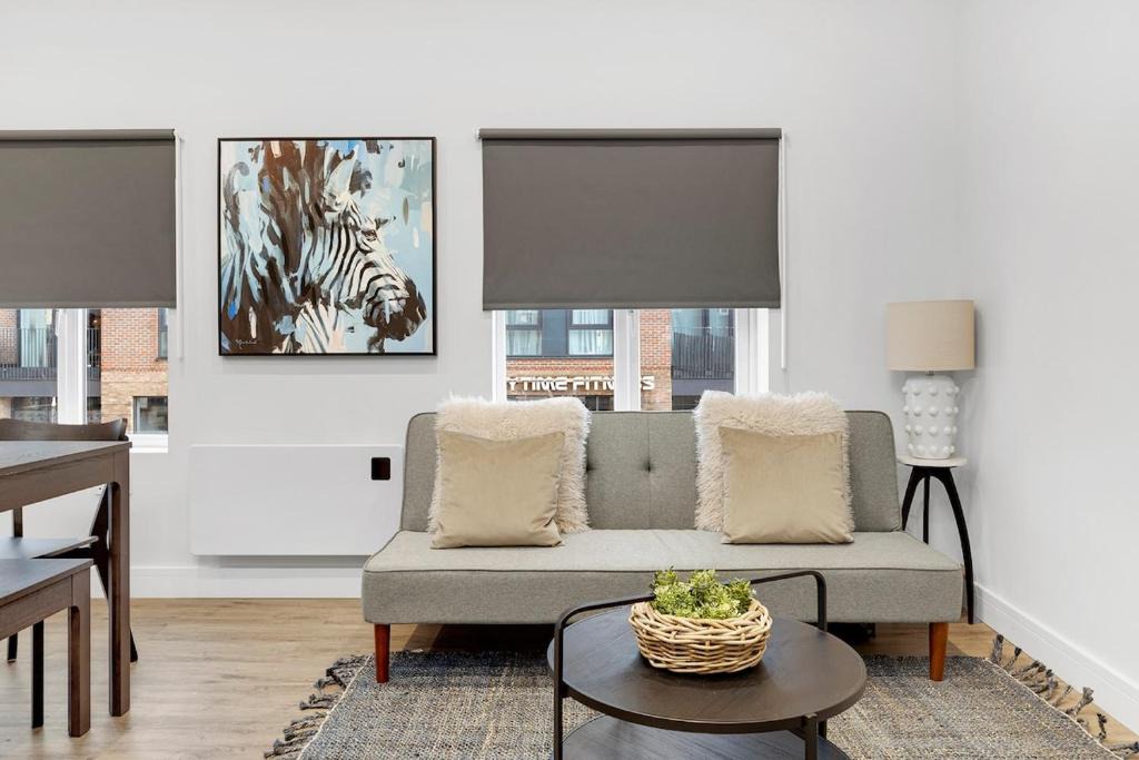 Tooting Apartment | Extremely spacious 1bed flat in Tooting