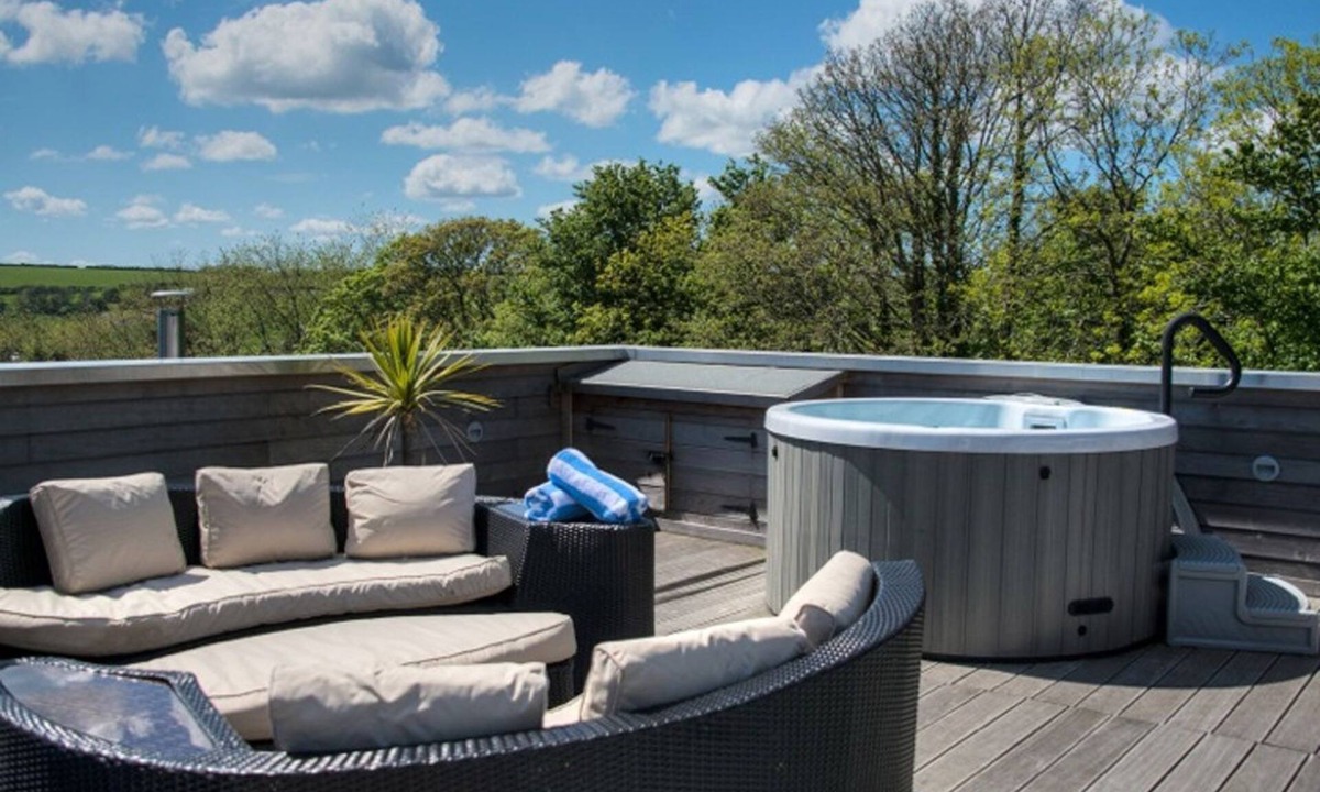 Talland House | Fabulous property with extensive roof terrace, reached by a spiral staircase, affords panoramic view