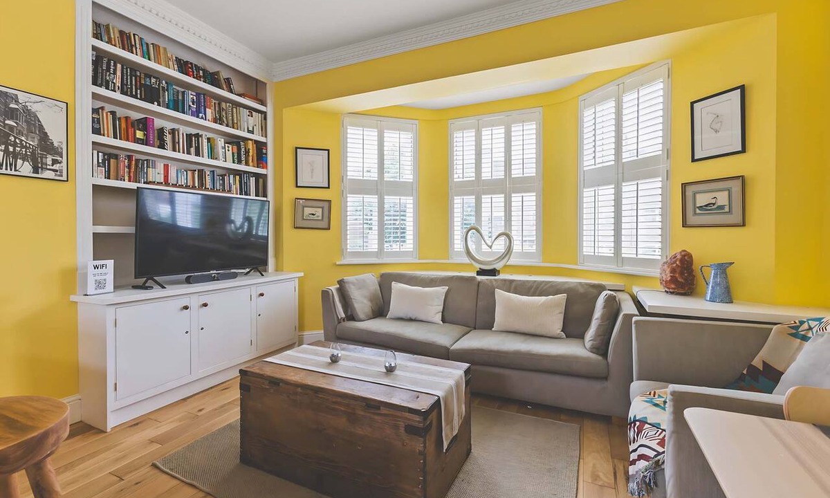Turnham Green Apartment | Fantastic 1BDR Flat in Chiswick w Spacious Garden