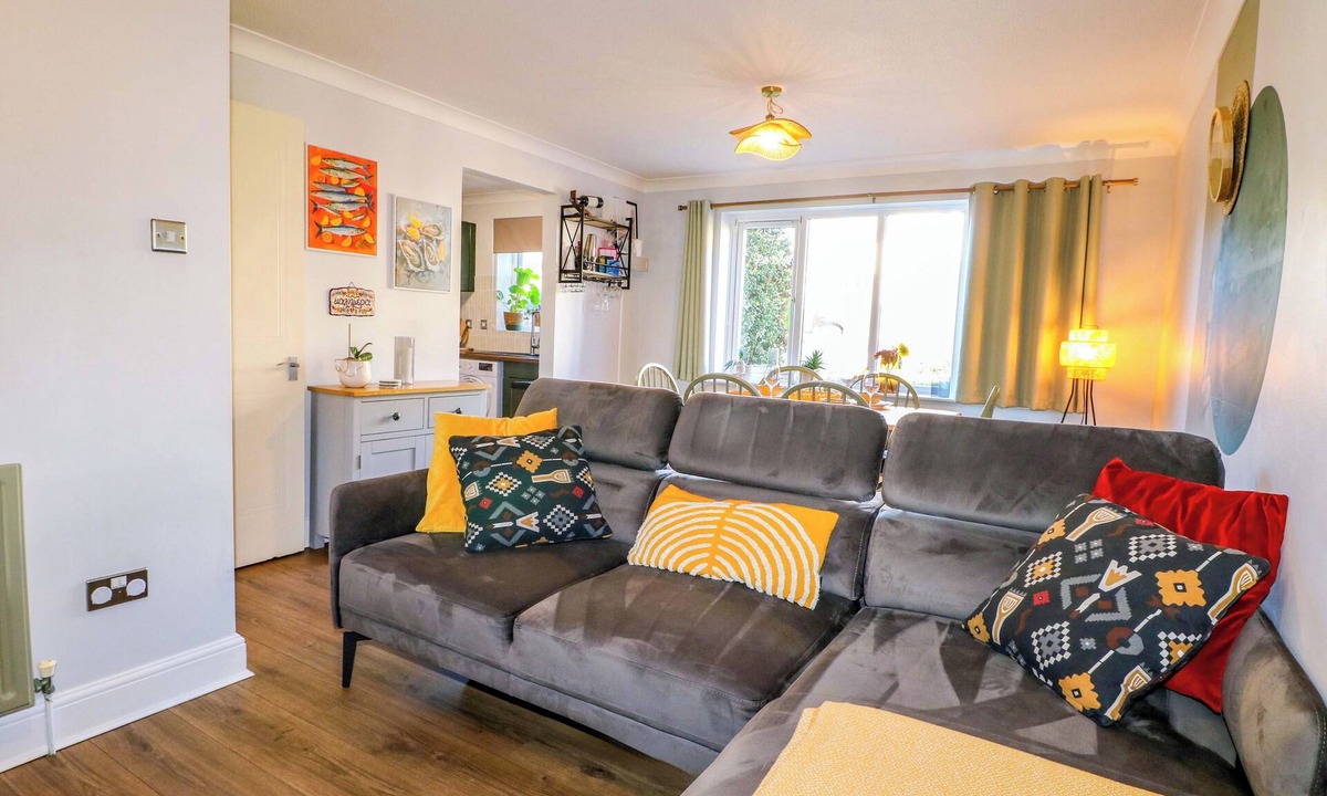Farnham Cottage | FARNHAM PARK APARTMENT, family friendly in Farnham