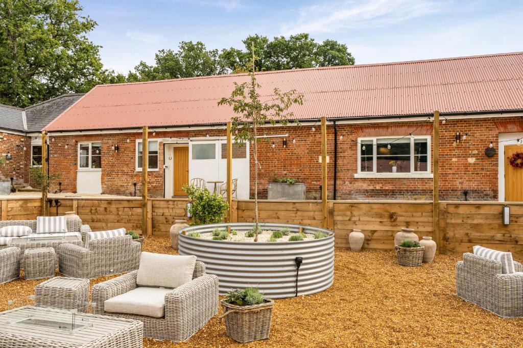Woodfalls House | Fern Cottage