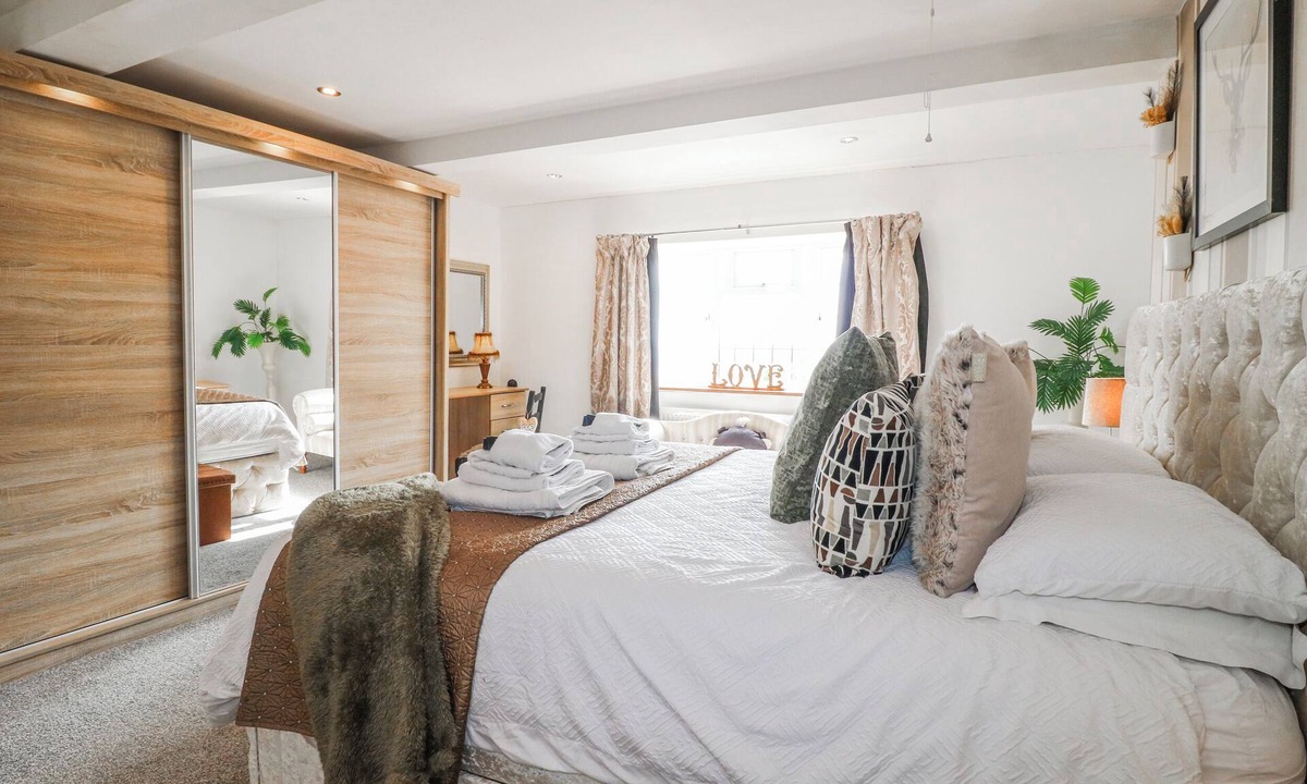 Forsbrook Cottage | Fields Farm