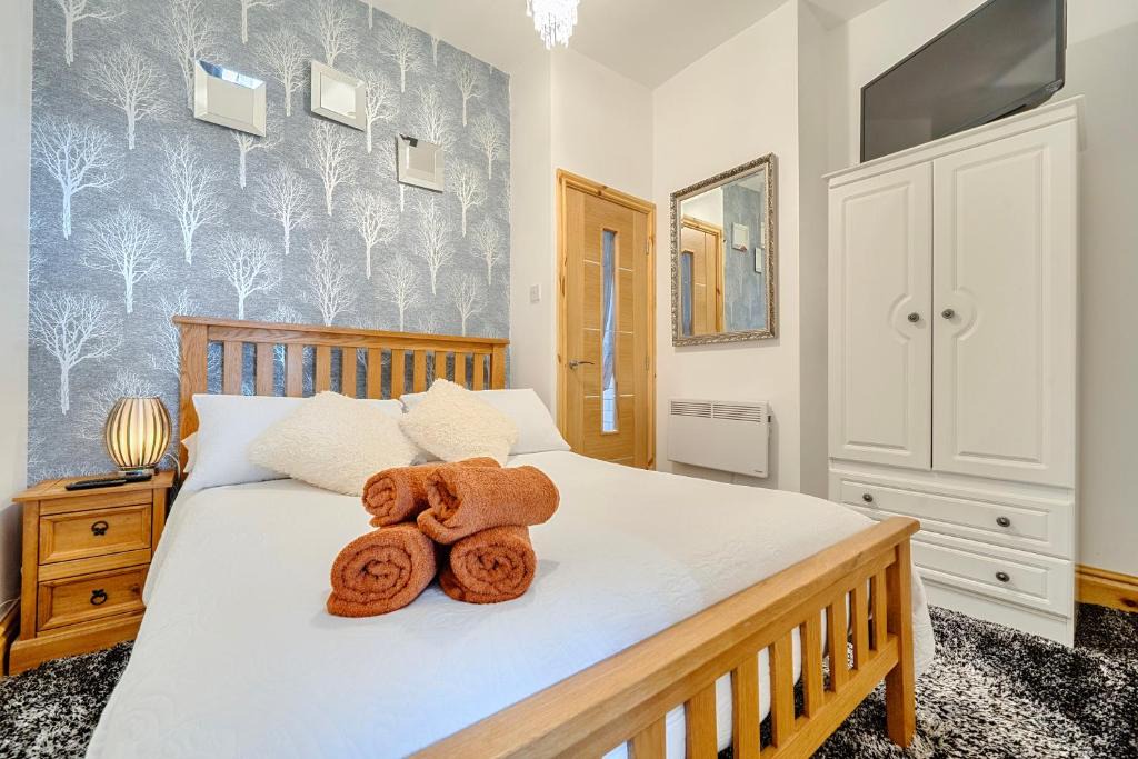 Bispham Apartment | First Floor 2-bed Apartment with Sea View