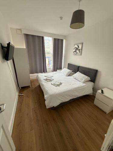 Easton Apartment | Five Star Property