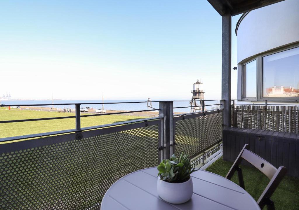Dovercourt Apartment | Flat 19 By The Beach