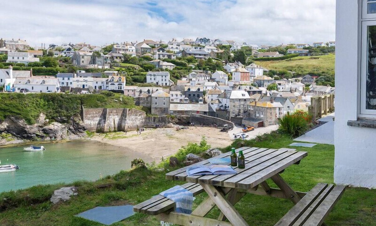 Saint Endellion Cottage | Folly 2