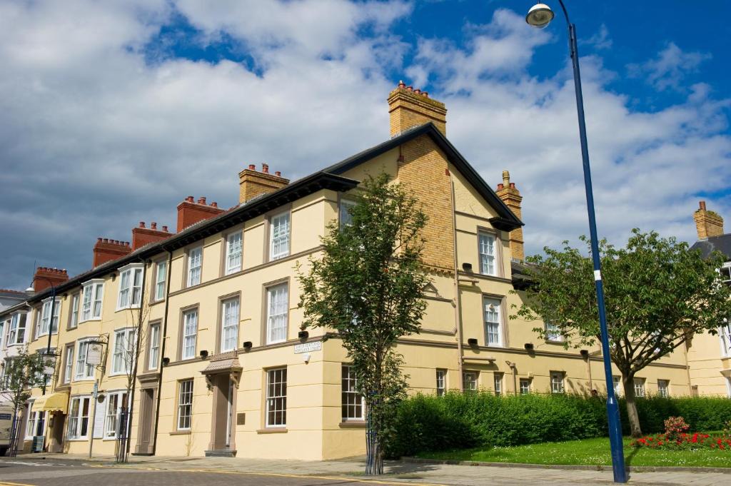 Aberystwyth Hotel | Four Seasons Hotel