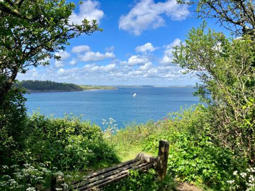 Helford Passage House | Fuchsia Cottage
