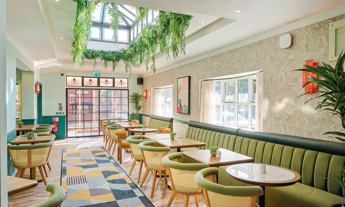 Acocks Green Hotel | Garner Hotel Birmingham South East by IHG