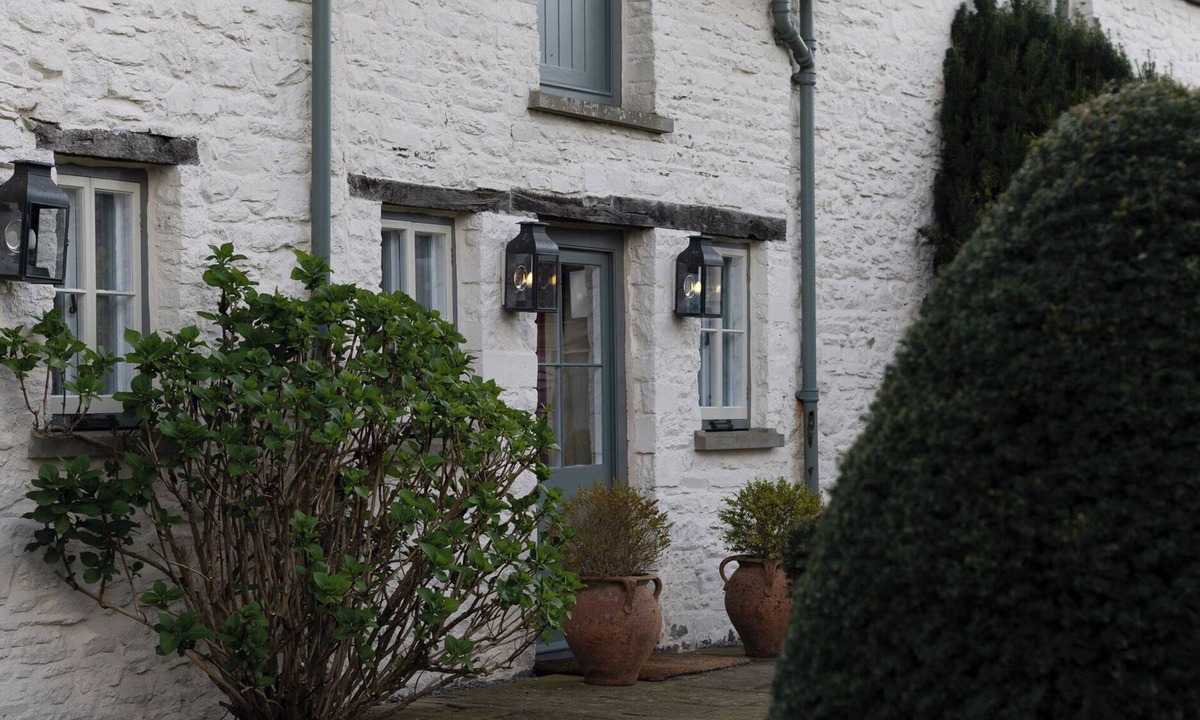 Llandovery Cottage | GATEKEEPERS COTTAGE, pet friendly, with a garden in Llandovery