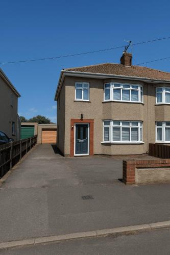Patchway House | Glenleven share house