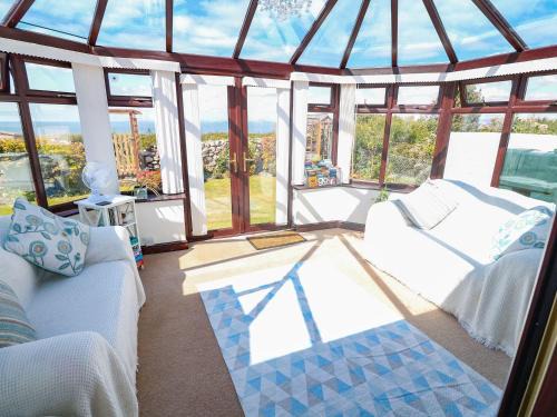 Llandanwg House | Goetra